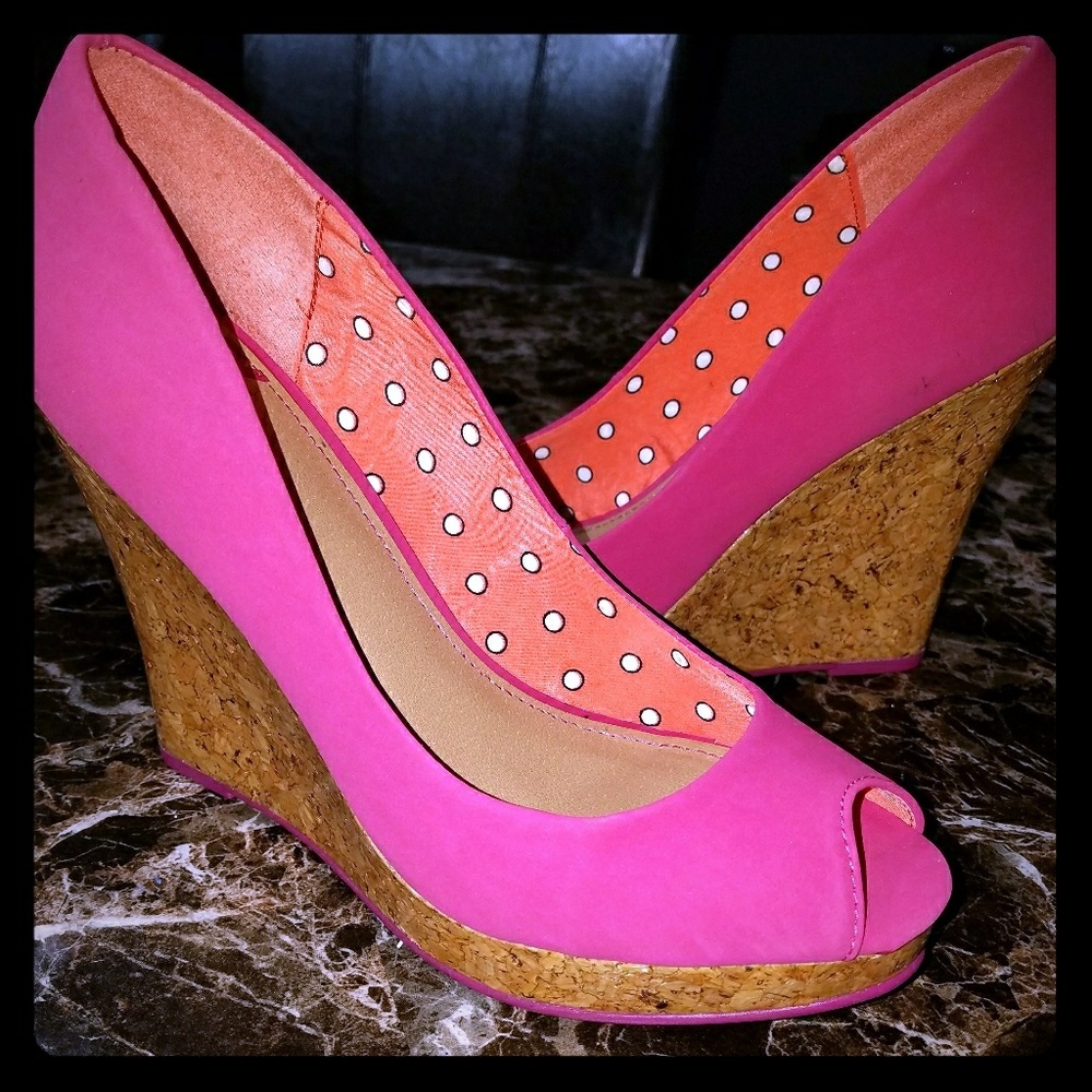 Fergalicious Pink Peep Toe Wedge😍